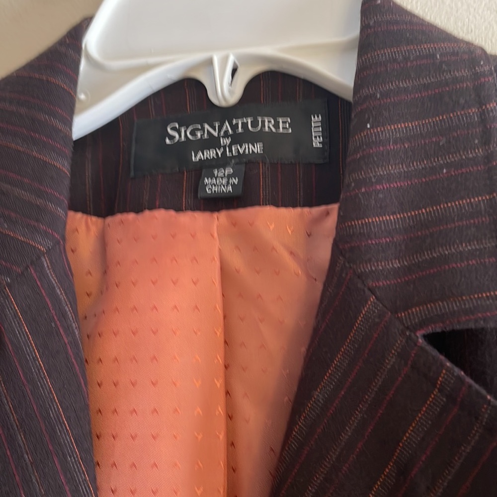 Signature Jacket - Picture 4 of 8